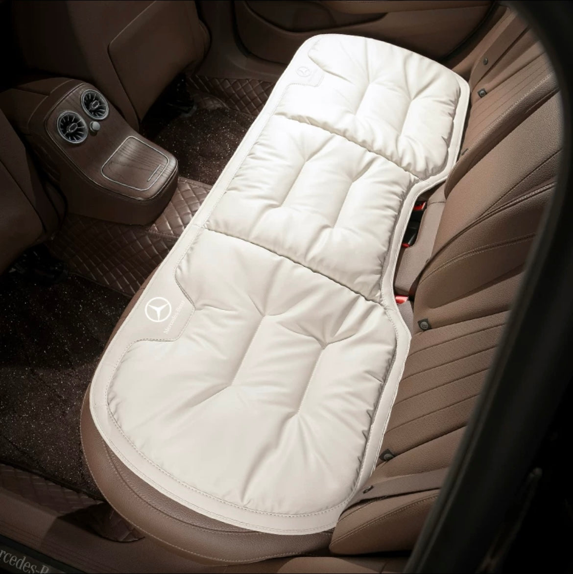 Pinauto - Personalized cushion for the back seat